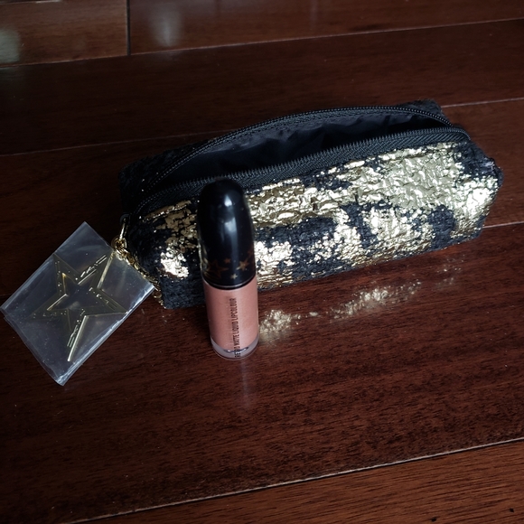 ⭐ MAC NWOT liquid lip + mini zip bag - Picture 1 of 2
